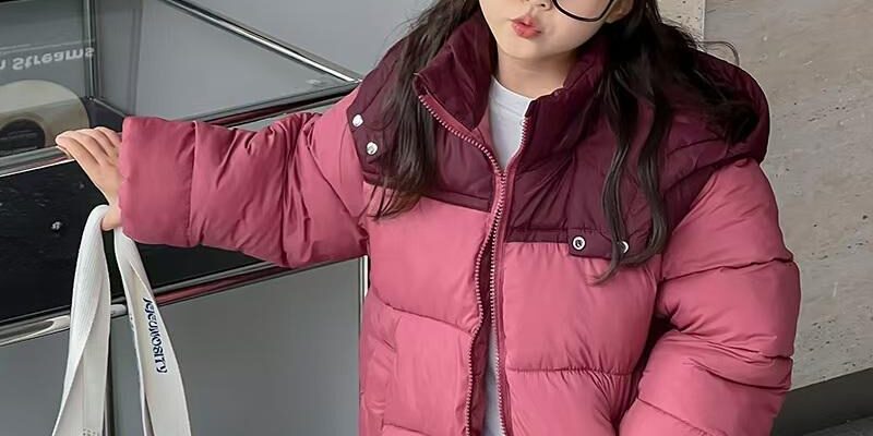 Fashion autumn winter hooded kids puffer jacket (3) Hooded splicing kids puffer jackets manufacturer