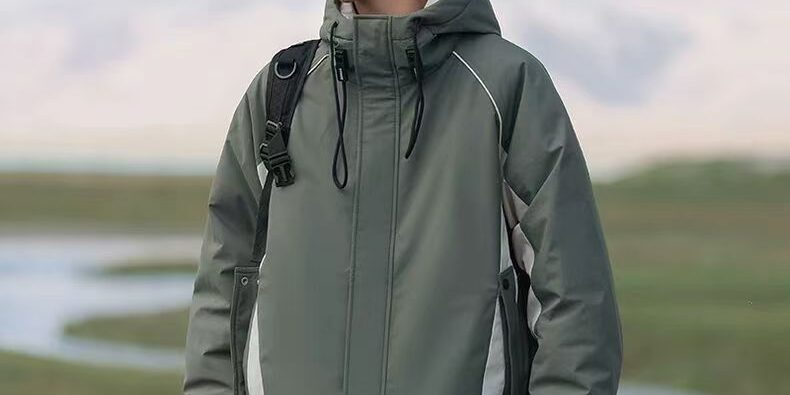 Hooded thick trendy men’s puffer jackets bulk