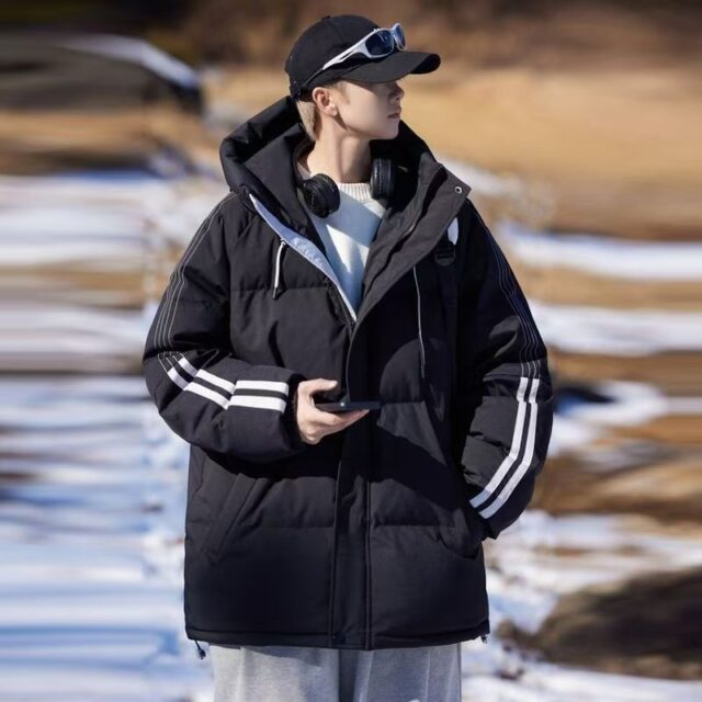 Hooded insulated men’s puffer jackets wholesale