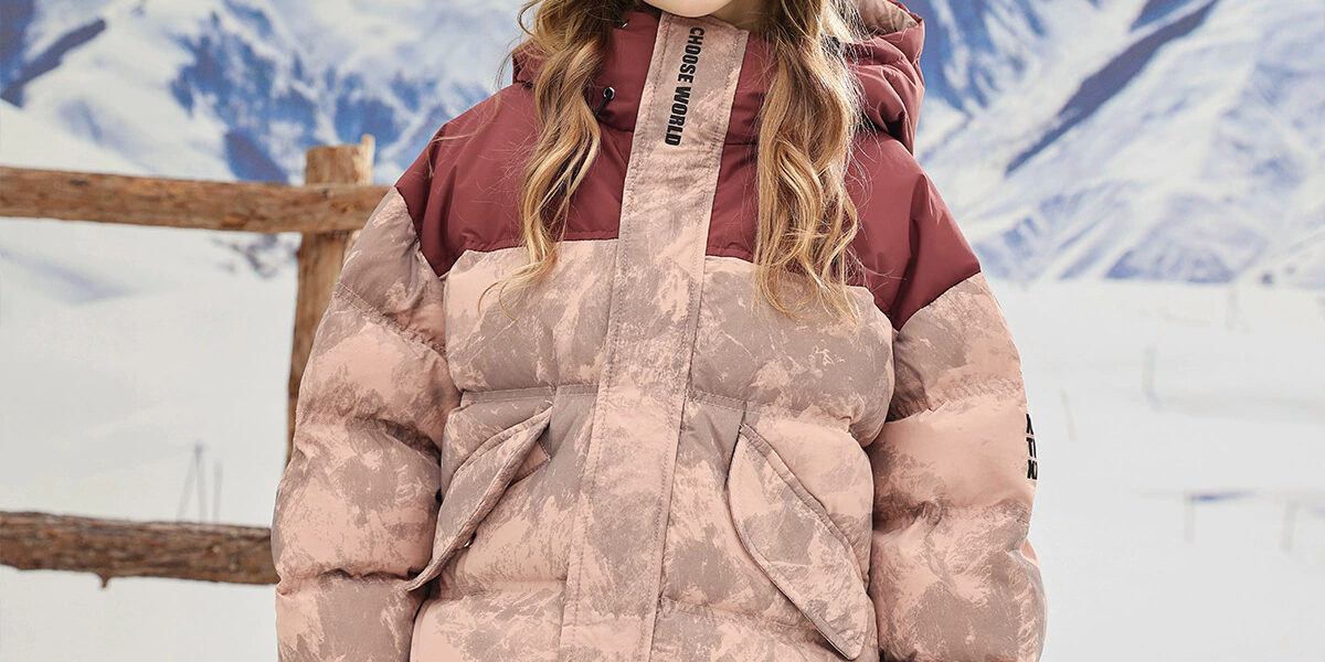 Trendy color-block padded kids’ puffer jacket (2) Color-block thickened kids puffer jackets factory