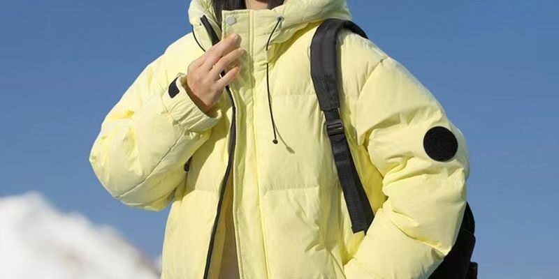 Winter thick warm women’s puffer jackets wholesale