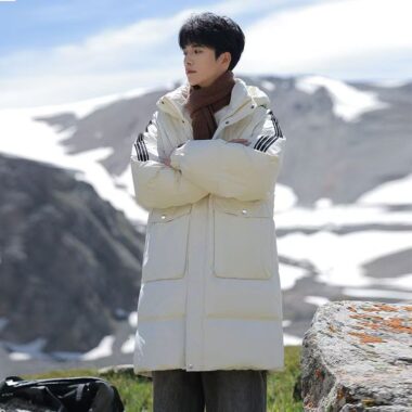 Mid-length thick men’s puffer jackets custom design