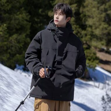 Outdoor color-block men’s puffer jackets factory