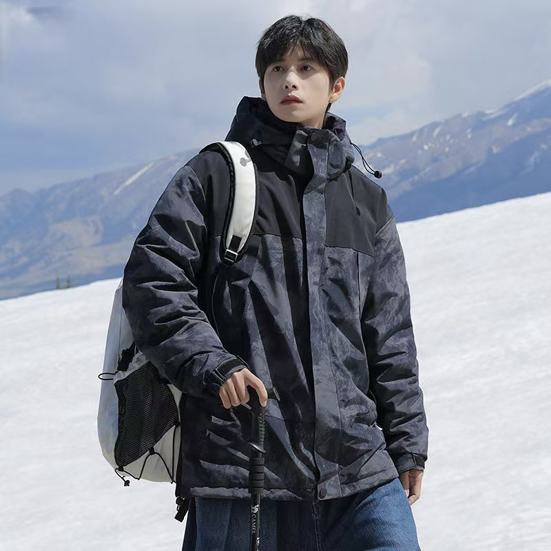 Outdoor color-block men’s puffer jackets factory