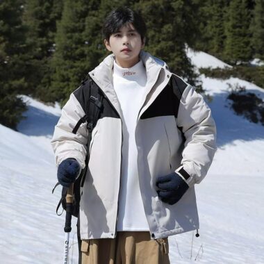 Outdoor color-block men’s puffer jackets factory