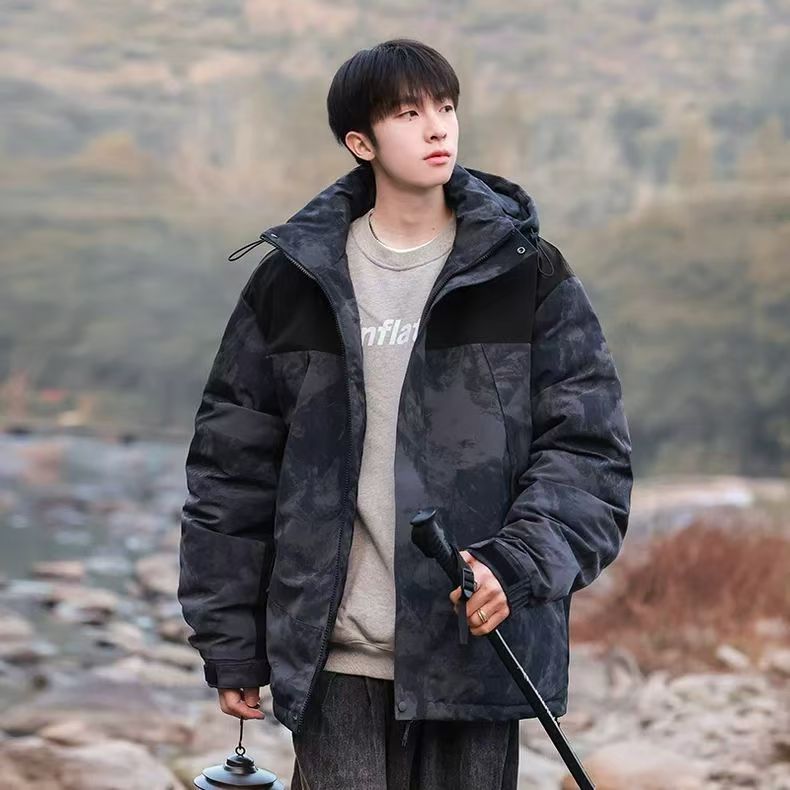 Outdoor color-block men’s puffer jackets factory