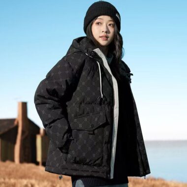 Casual hooded loose women’s puffer jackets wholesale