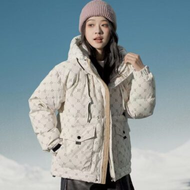 Casual hooded loose women’s puffer jackets wholesale