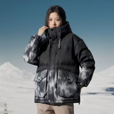 Gradient colorblock hooded women’s puffer jackets manufacturer