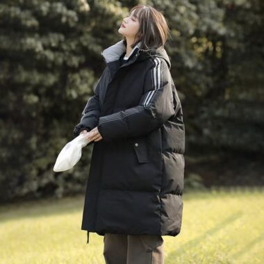 Mid-length hooded women’s puffer jackets wholesale
