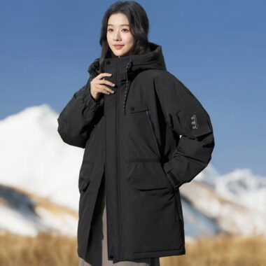 Outdoor winter thick warm women’s puffer jackets factory