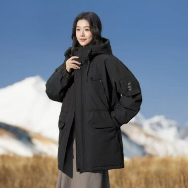 Outdoor winter thick warm women’s puffer jackets factory