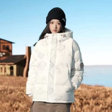 American outdoor windproof warm women puffer jackets