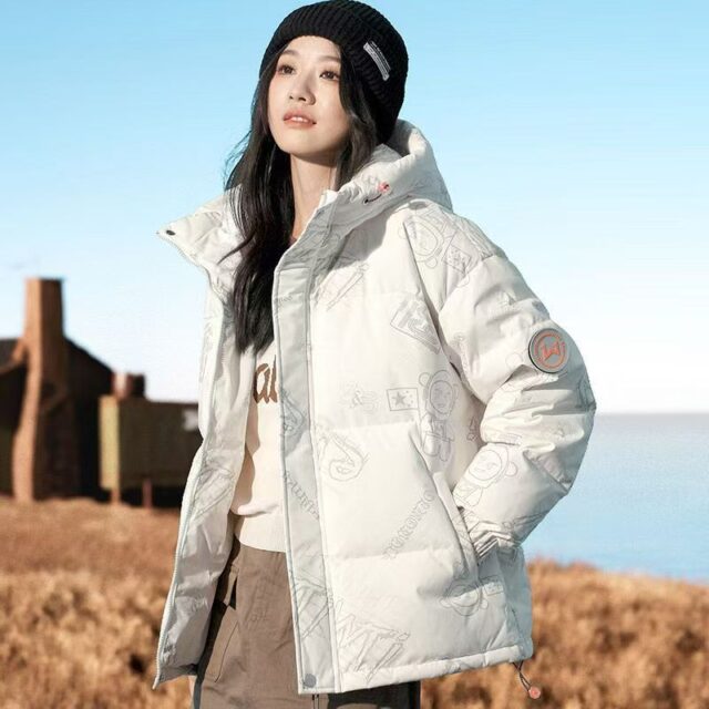American outdoor windproof warm women puffer jackets