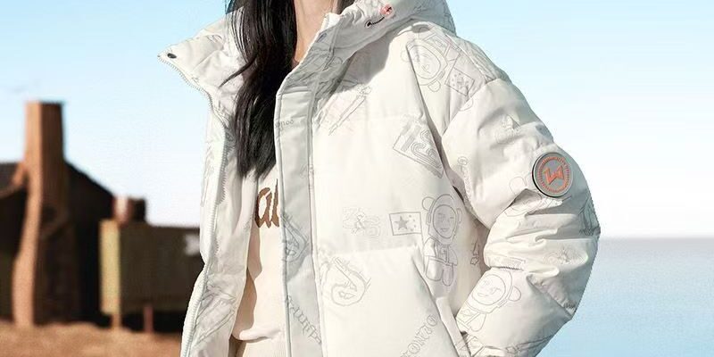 American outdoor windproof warm women puffer jackets