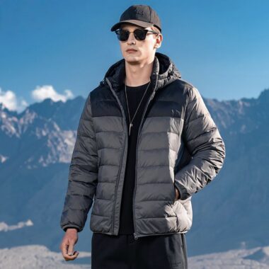 Color block lightweight warm hooded men’s puffer jackets