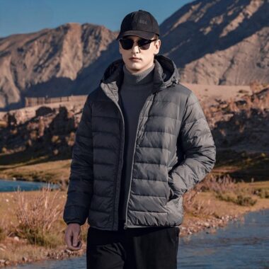 Color block lightweight warm hooded men’s puffer jackets