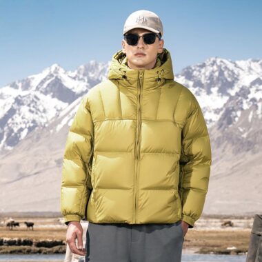 Warm winter hooded men’s puffer jackets