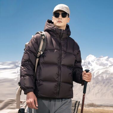 Warm winter hooded men’s puffer jackets