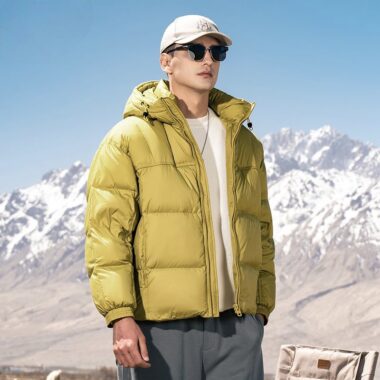 Warm winter hooded men’s puffer jackets