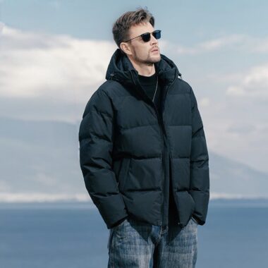 Warm short minimalist hooded men’s puffer jackets