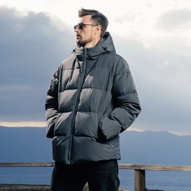 Warm short minimalist hooded men’s puffer jackets