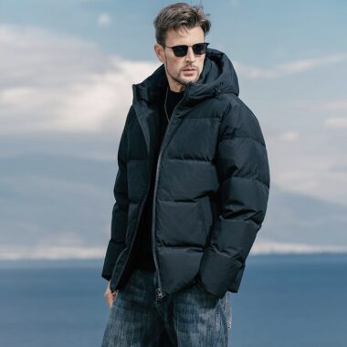 Warm short minimalist hooded men’s puffer jackets