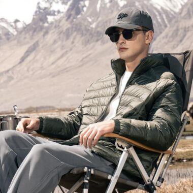 Lightweight winter outdoor short stand collar men’s puffer jackets