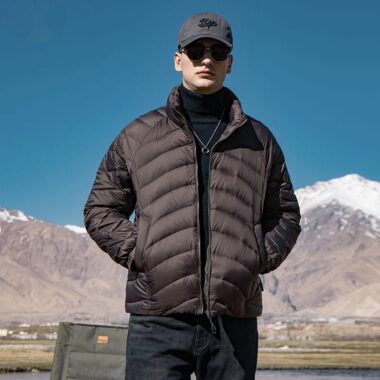 Lightweight winter outdoor short stand collar men’s puffer jackets