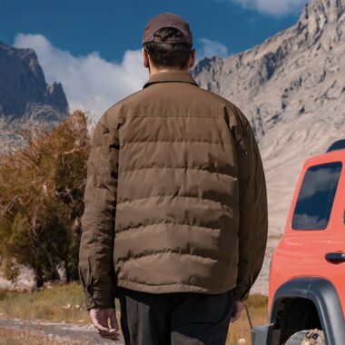 Lightweight shirt-style turn-down collar men’s puffer jackets